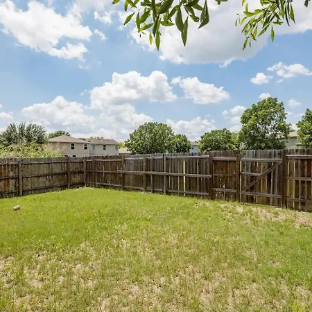 Serenity Home Near Downtown & Airport Austin Exterior photo