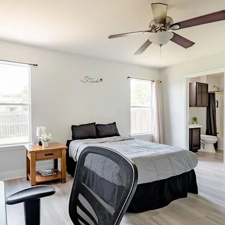 Serenity Home Near Downtown & Airport Austin Exterior photo