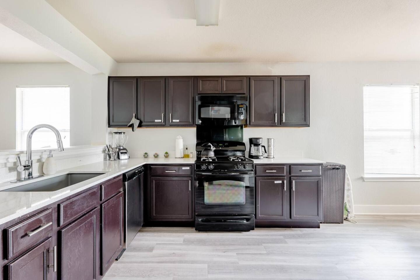 Casa vacanze Serenity Near Downtown & Airport *