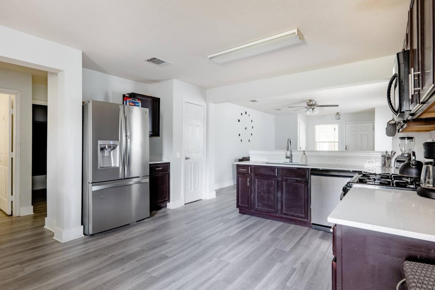 Casa vacanze Serenity Near Downtown & Airport *