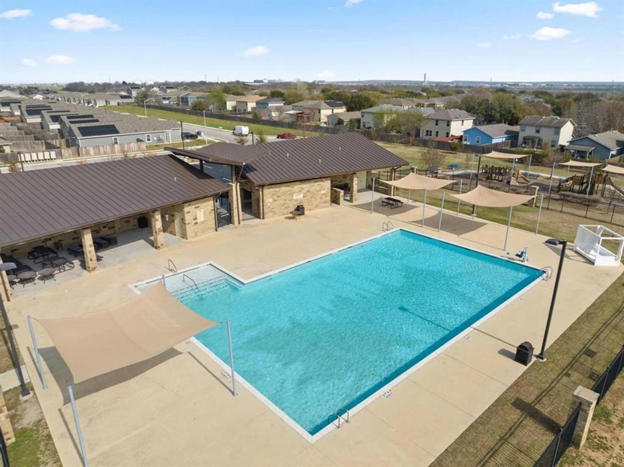 Casa vacanze Serenity Near Downtown & Airport *